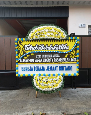 Papan Bunga Duka di Bukit Surungan